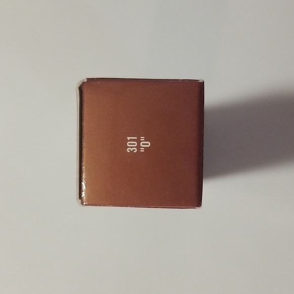 MAC "O" Frost Lipstick - Picture 8 of 8